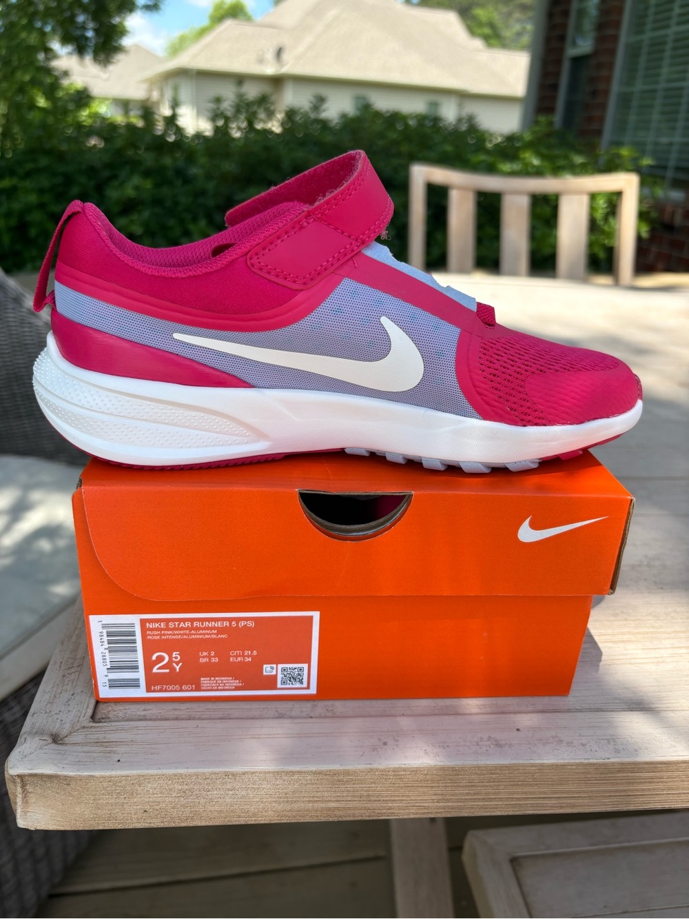 Nike Kids Fuchsia and White Hook-and-Loop Runner